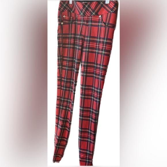 Peter Nygard Pants - Nygard RED PLAID Jeggings, XS (2-4). Fall Sale
